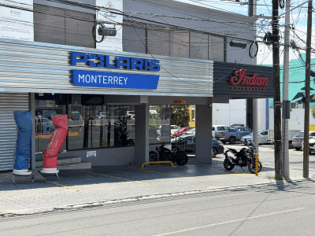 Fachada de Indian Motorcycle Cumbres