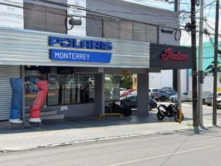 Fachada de Indian Motorcycle Cumbres
